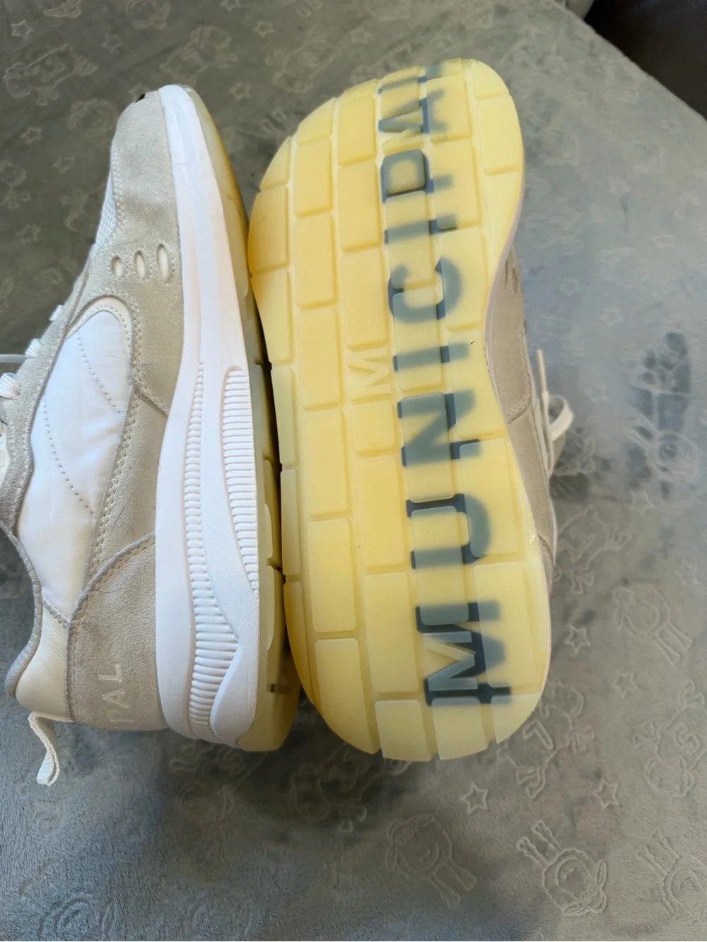 Men's White & Light Gray Mesh Sneakers - Modern Casual Comfort